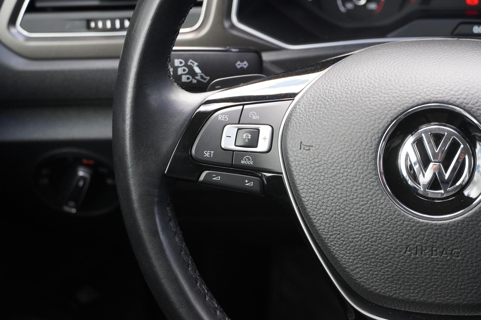 Volkswagen T-Roc 1.5 TSI DSG Style LED Navi AHK ACC PDC
