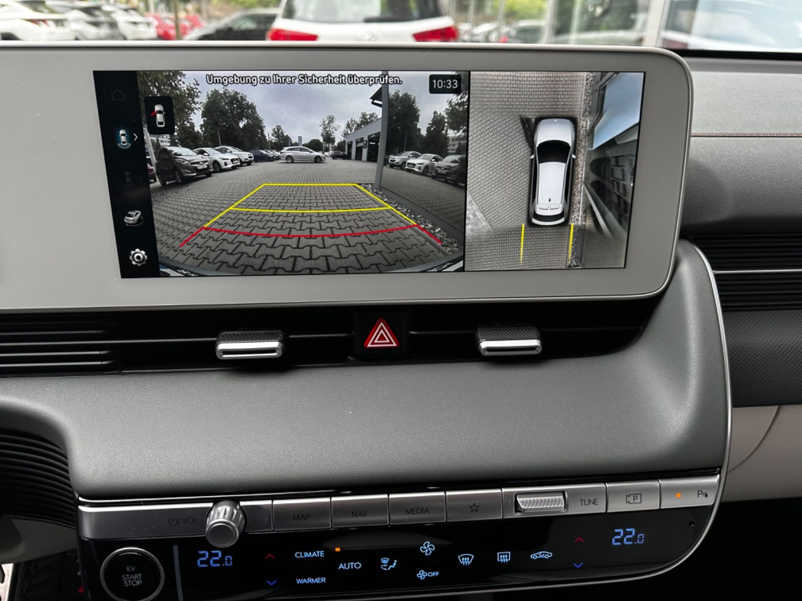 Fahrzeugabbildung Hyundai IONIQ 5 2WD 72,6 kWh UNIQ-Paket 20" LEDER SOFORT