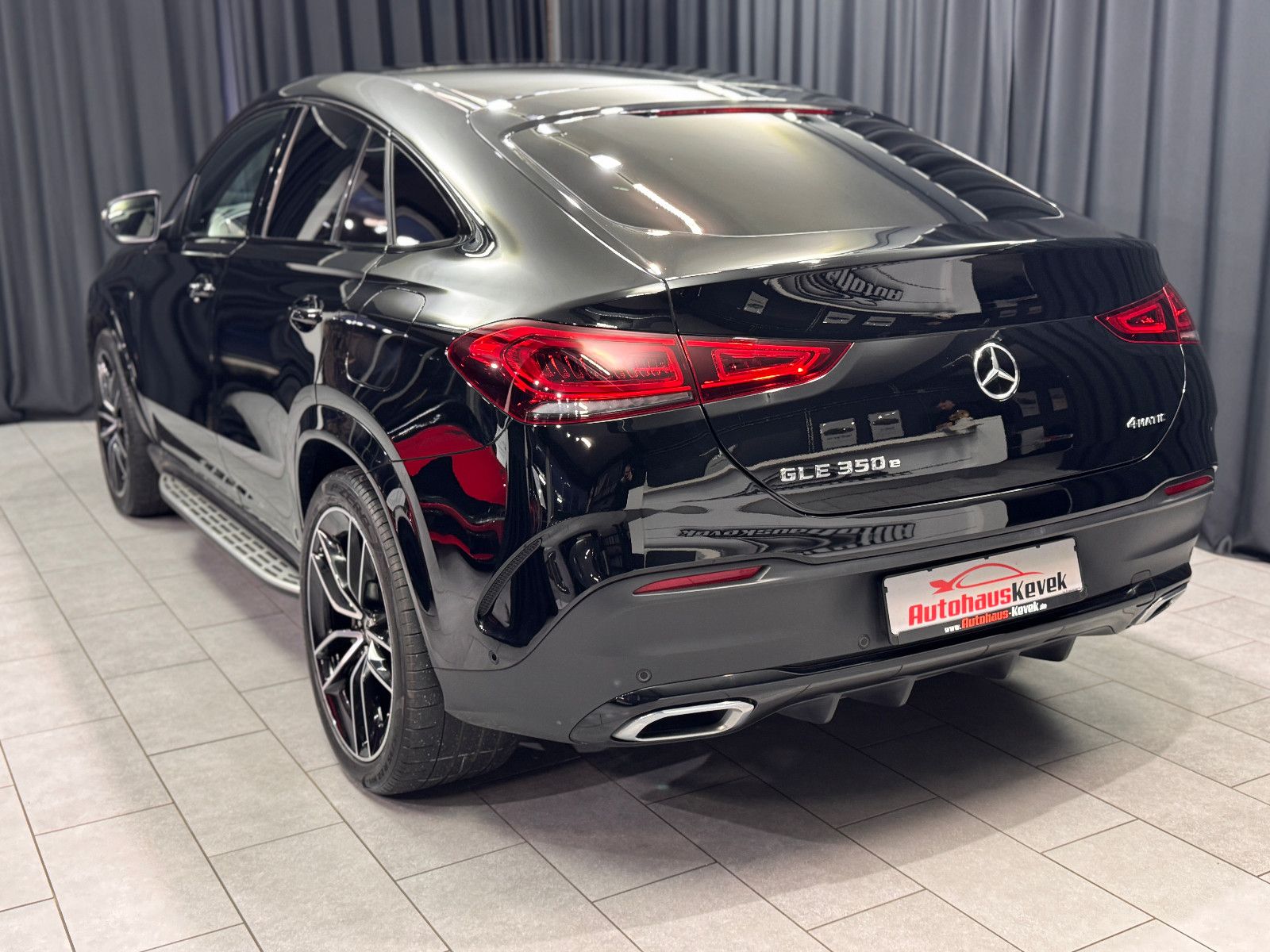 Fahrzeugabbildung Mercedes-Benz GLE 350e 4Matic Coupe *AMG-LINE*22 ZOLL*LUFT*