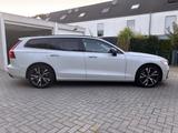 Volvo V60 Recharge T6 AWD R-Design I Garantie - Volvo V60 in Bochum