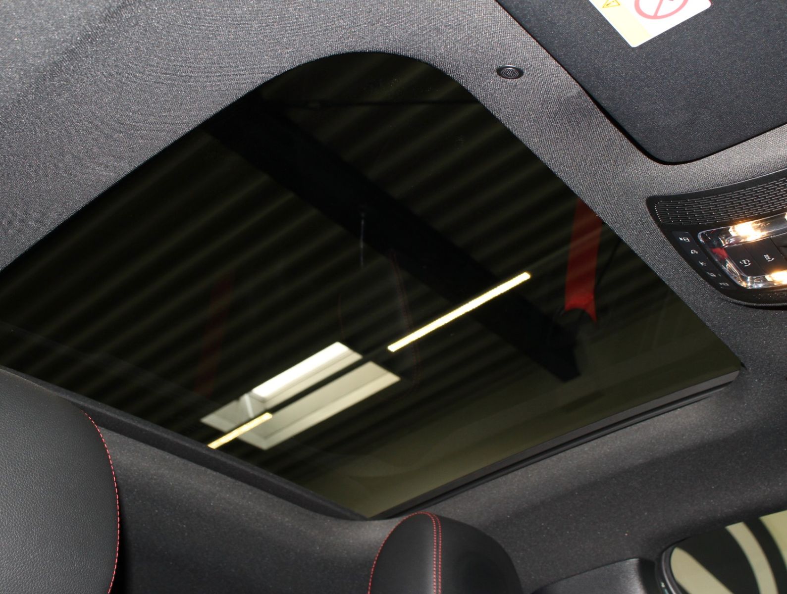 Fahrzeugabbildung Mercedes-Benz A 35 AMG Limo*Pano*Kamera*2.Hand
