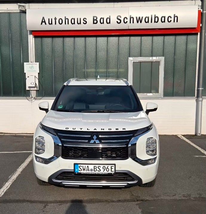 Mitsubishi Outlander 2.4 PHEV 100 kW S-AWC Diamant Top imagem 2