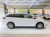 Toyota Auris Touring Sports Hybrid*NAV*KAM*MULTI - weiße Toyota Auris