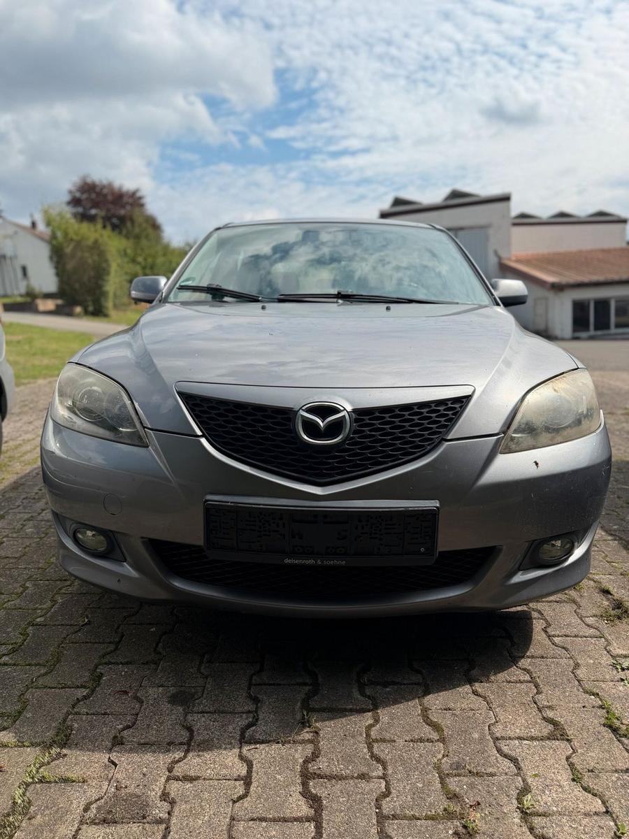 Mazda 3, 2004