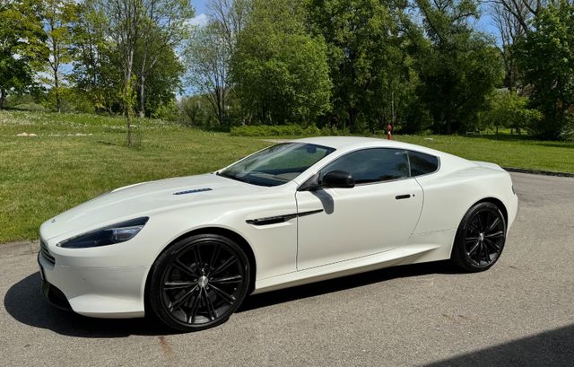 Aston Martin DB9 6.0 Carbon Edition