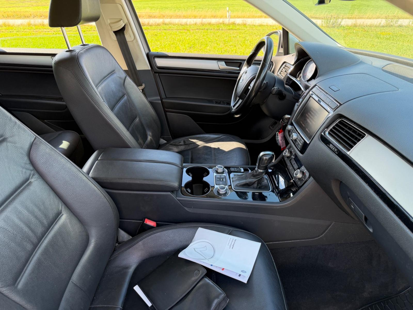 Volkswagen Touareg 3.0 V6 TDI 262ch - Carnet entretien - Attelage - ACC - Bi-xénon