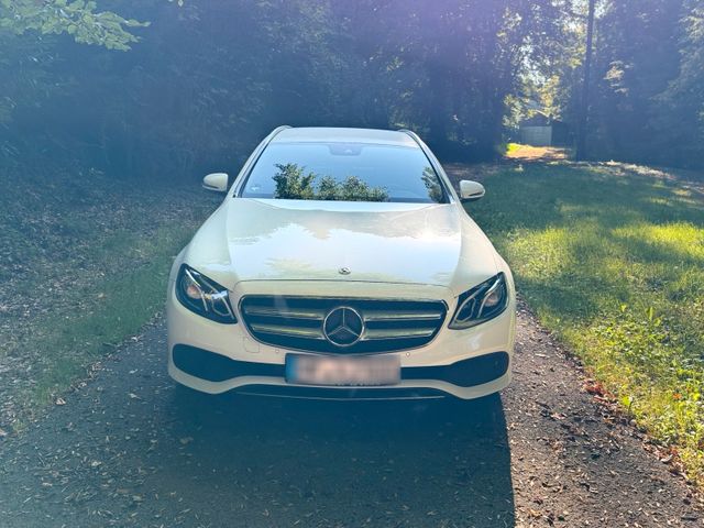 MERCEDES-BENZ Mercedes Benz E Klasse 200 d Kombi 9G Auto...