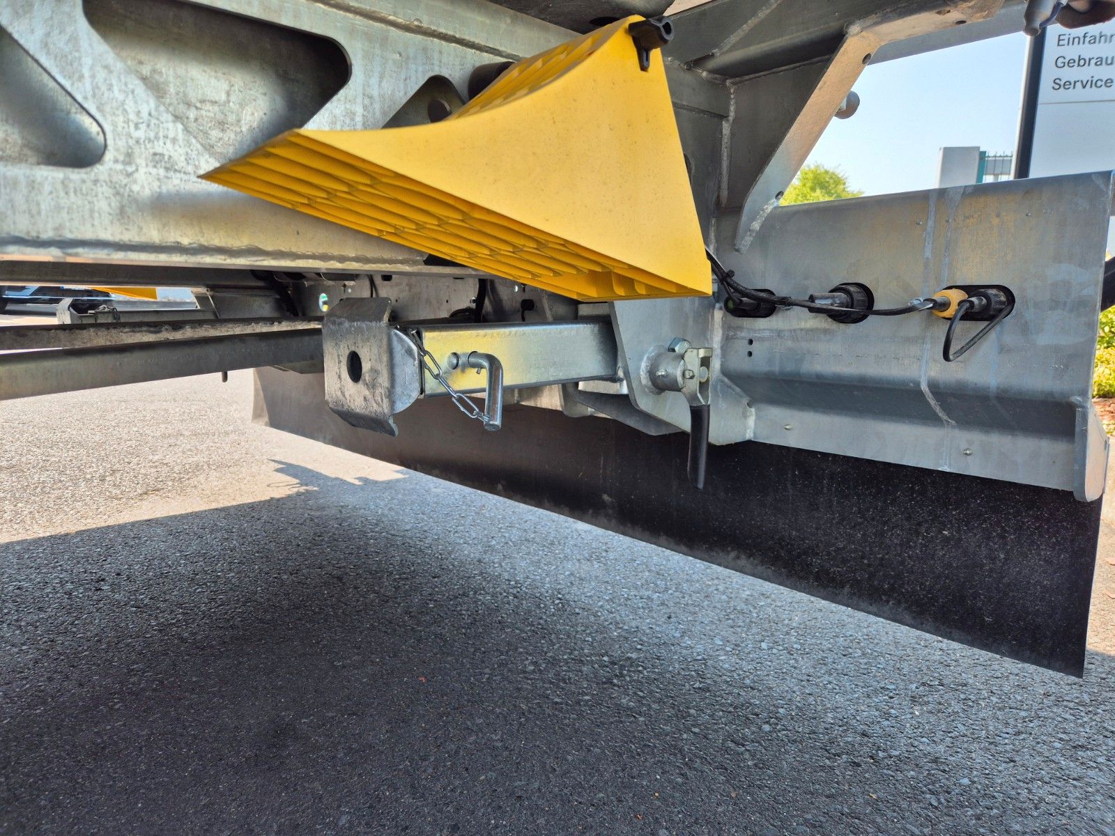 Fahrzeugabbildung Humbaur HTK 115524 Dreiseitenkipper vollverzinkt