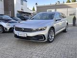 Volkswagen Passat GTE R-line Schiebedach*Leder*Kamera* - VW Passat Gebrauchtwagen in Bielefeld