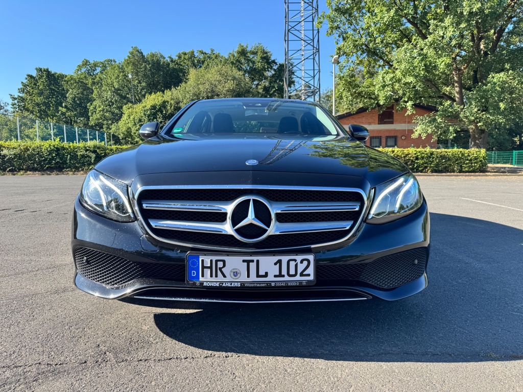 Image of Mercedes-Benz E 200