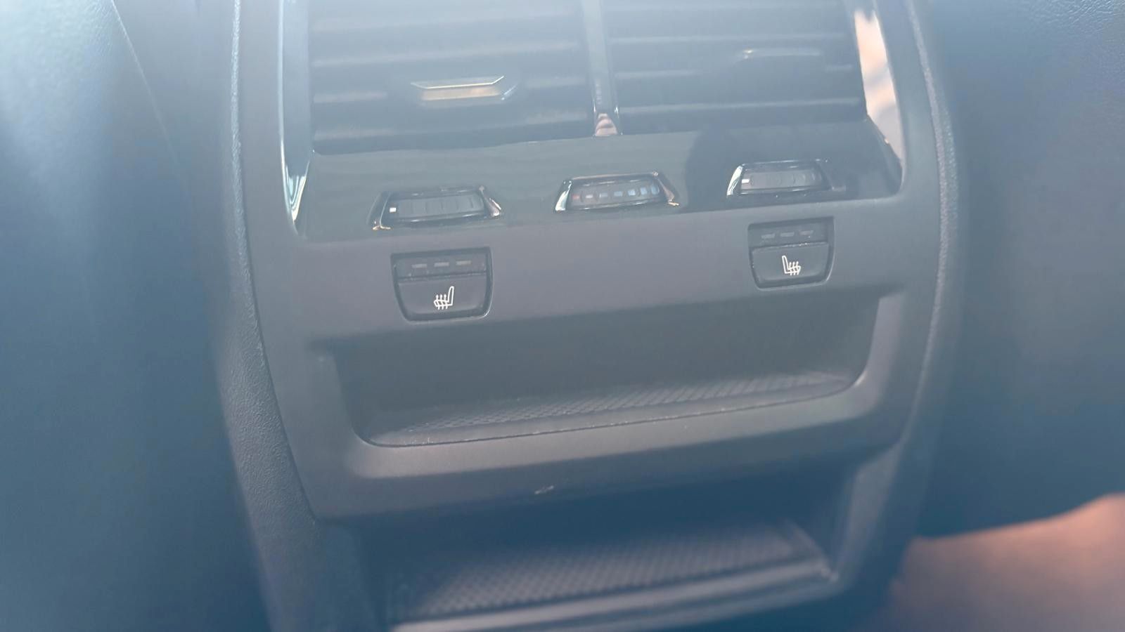 Fahrzeugabbildung BMW X5 xDrive 30 d M SPORT,LASER,SKY-L,AHK,HUD,H&K