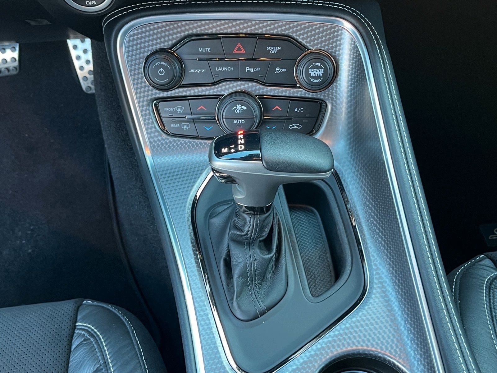 Fahrzeugabbildung Dodge Challenger * SRT V8*Hellcat*Black-Edition*727PS*