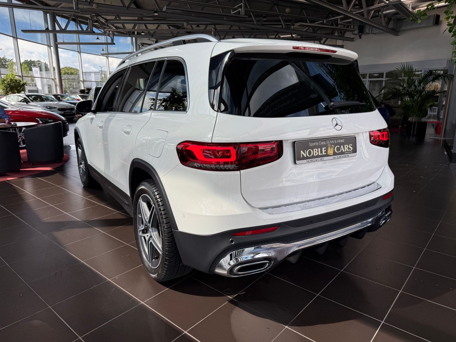 Fahrzeugabbildung Mercedes-Benz GLB 250 AMG Line LED MBUX HIGH NAV RFK 19"