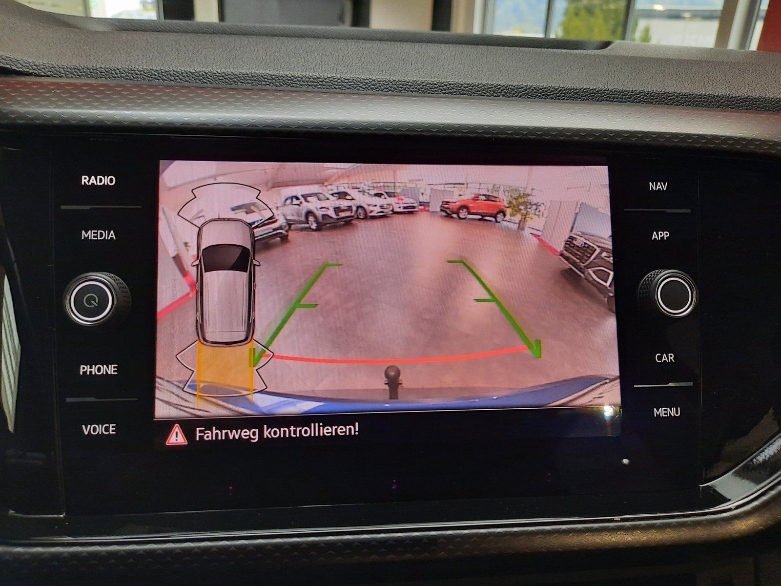 Fahrzeugabbildung Volkswagen T-Cross Life TSI *AHK*Cam*Sitzhzg*PDC*ACC*