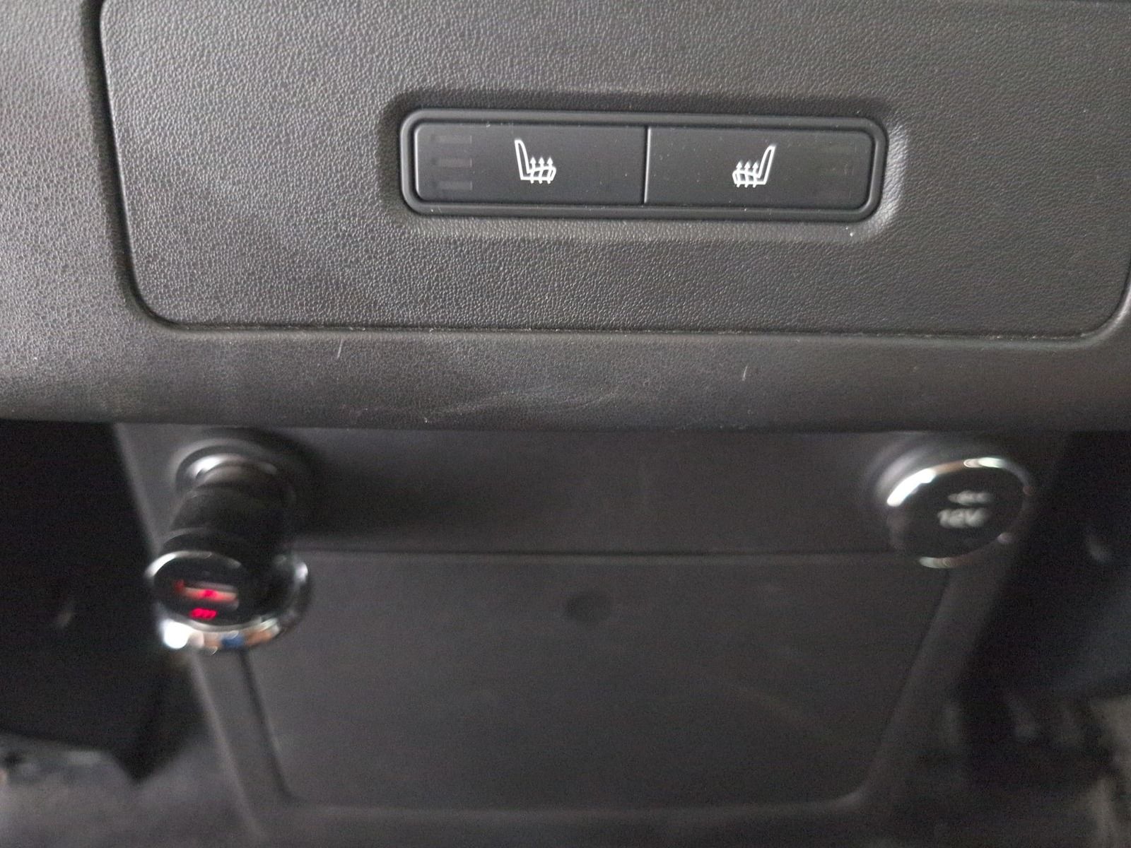 Fahrzeugabbildung Land Rover Discovery 5 2.0 TD4 SE * Leder * AHK * Navi*