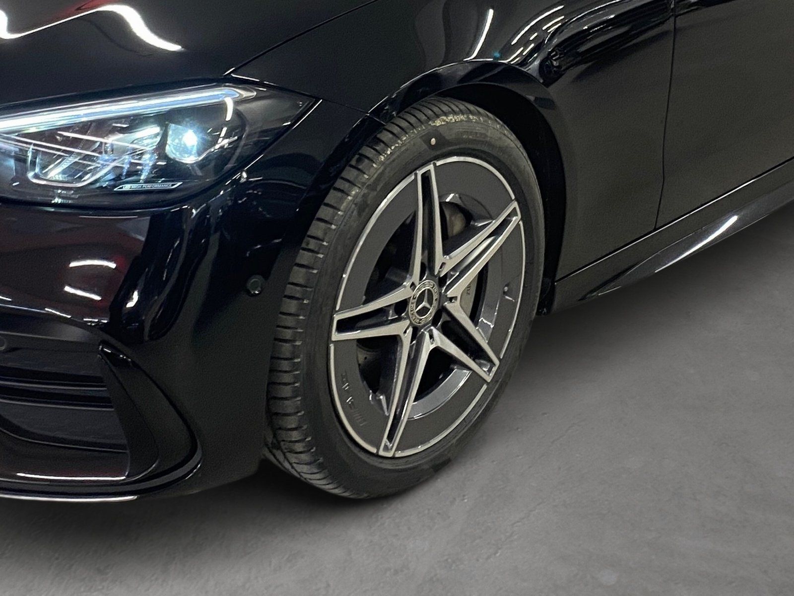 Fahrzeugabbildung Mercedes-Benz C 200 T AMG*Totwink*Kamera*LED*Ambiente*Car-Play