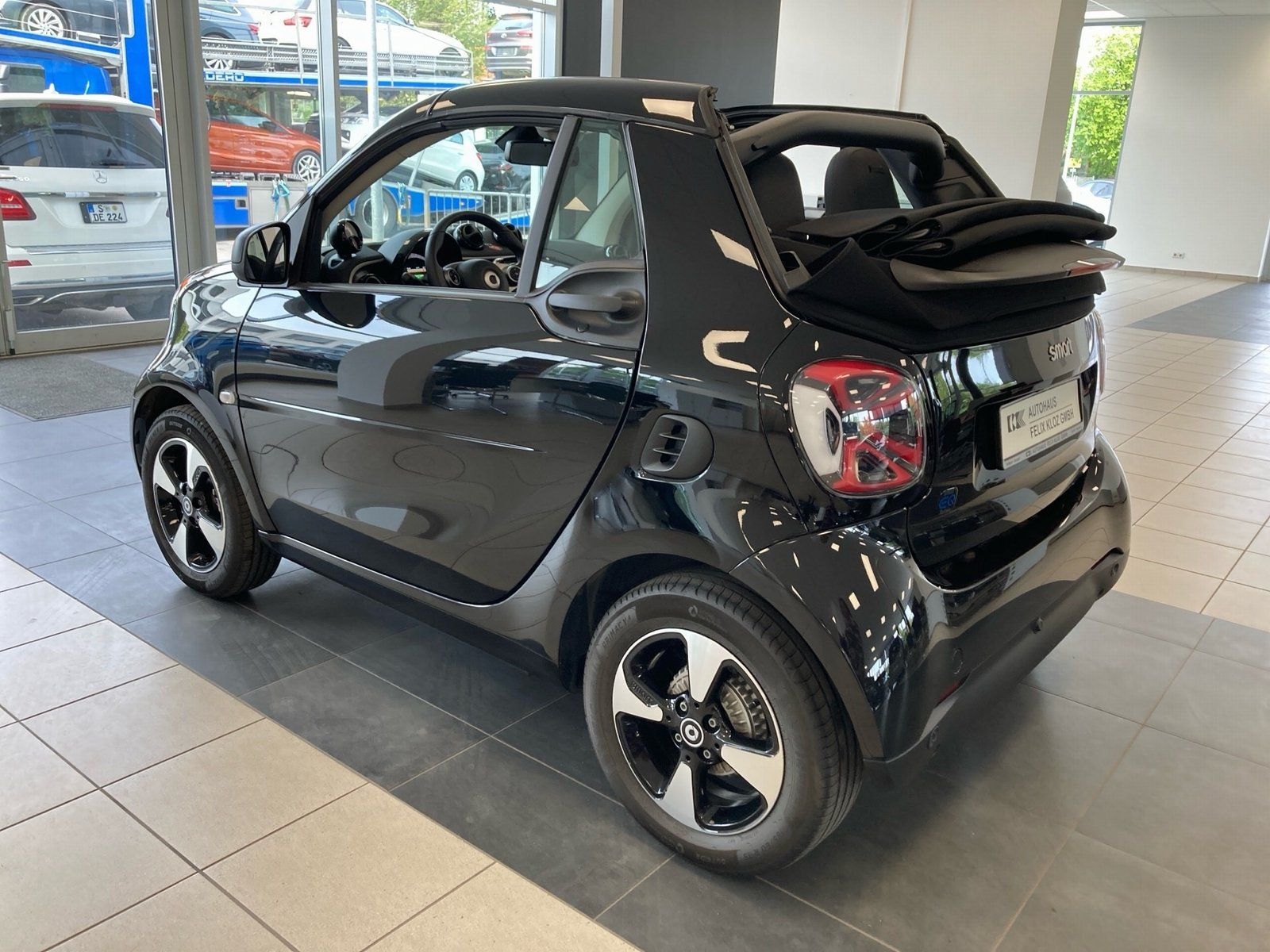 Fahrzeugabbildung Smart smart EQ cabrio Exclusive*Led*Kamera*22kW*CarPl*