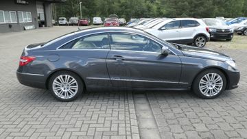 Mercedes E 220 - 6