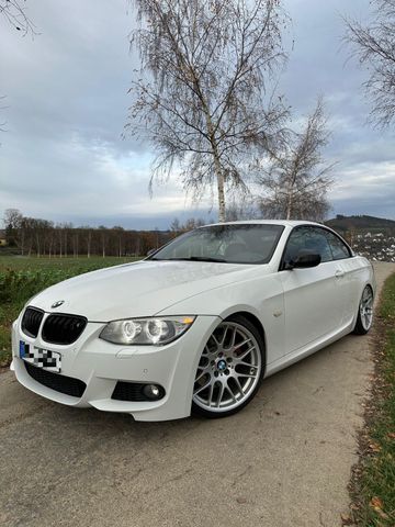 BMW 330d E93 LCI N57 M Paket ab Werk M Spo...