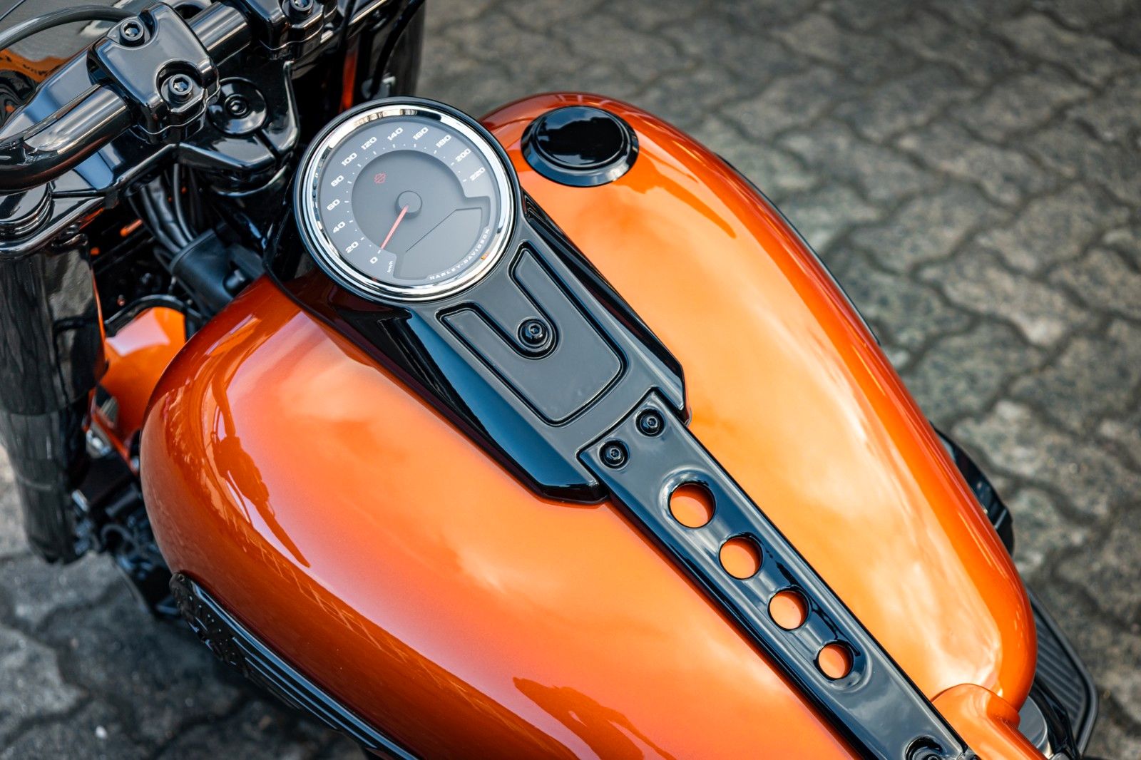 Fahrzeugabbildung Harley-Davidson DARK BOY FLFBS BLACK 117 MY25-H-D Kiel Custom