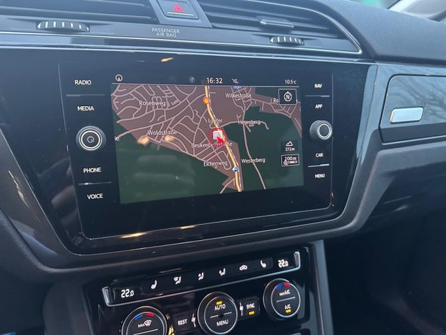 Touran IQ.DRIVE 1.5 TSI DSG ACC Navi 7-Sitzer PD