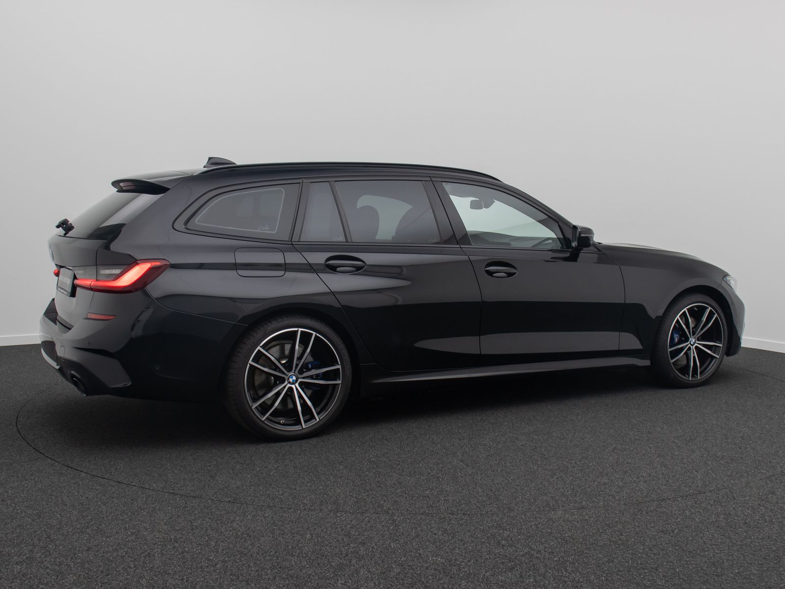 Fahrzeugabbildung BMW 330e M Sport Kamera DAB HiFi Laser Panorama HUD