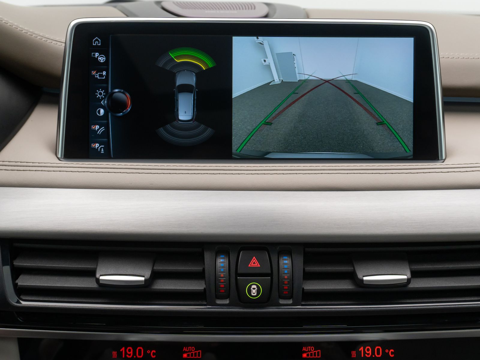Fahrzeugabbildung BMW X5 xD50i ACC 360°Memory B&O NighVis DAB 20" Voll