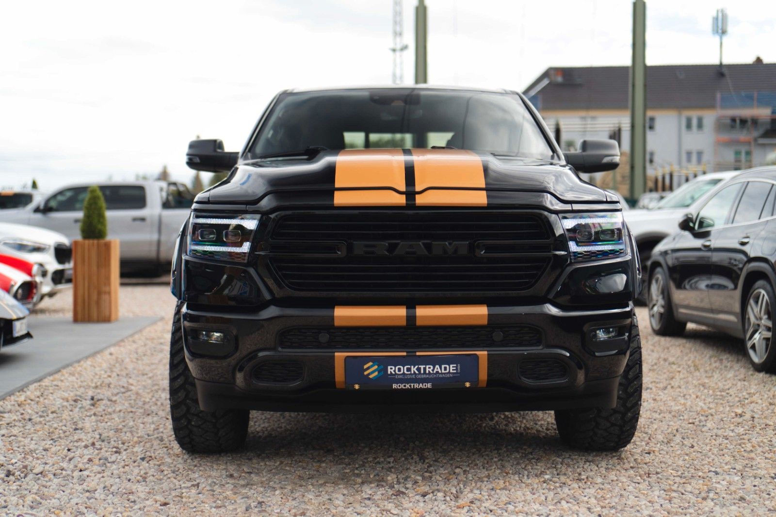 Fahrzeugabbildung Dodge RAM 5.7 V8 HEMI 4x4 OFFROAD Night RAPTOR 19%