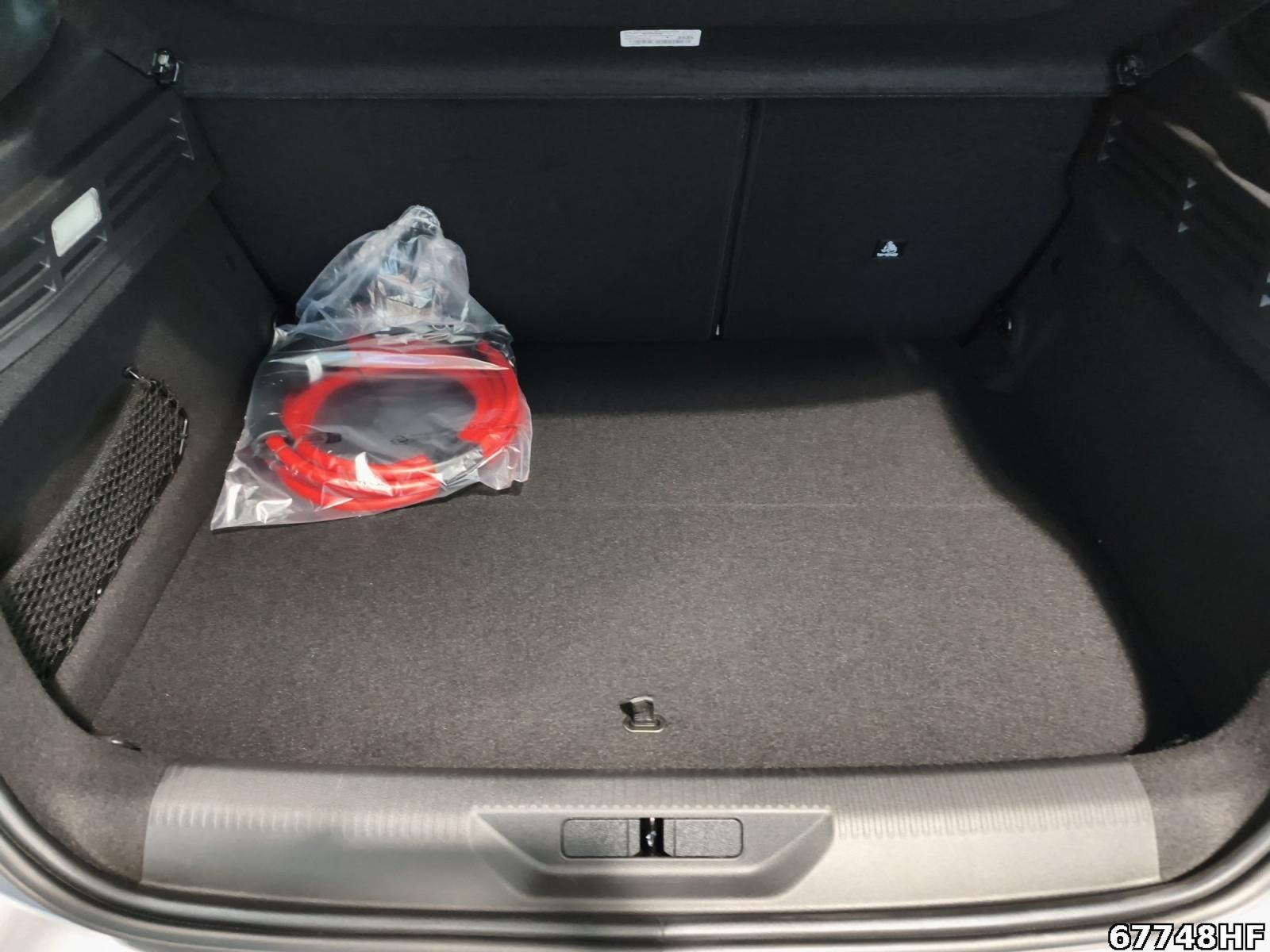 Fahrzeugabbildung Peugeot e-308 ALLURE Elektromotor 156