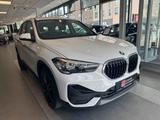 BMW X1 sDrive 20 i Advantage - weiße BMW X-Reihe