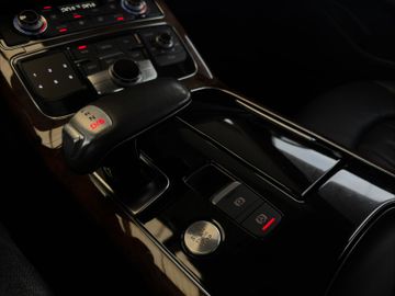 Audi A8 - 12