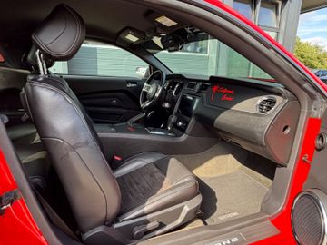 Ford Mustang - 11