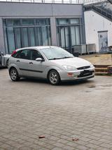 Ford ford focus 1.6 2001 ghia Ausstattung - Ford Focus: Ghia Ausstattung