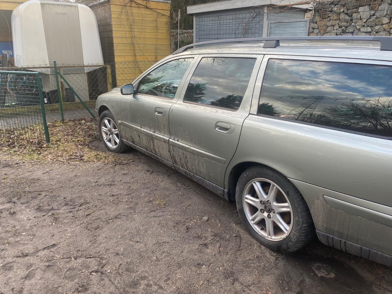 Volvo V70 2005 — салон