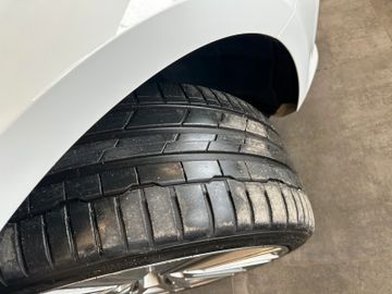 Audi A4 Avant sport *VIRTUALCOCKPIT*BI-XENON*NAVI*