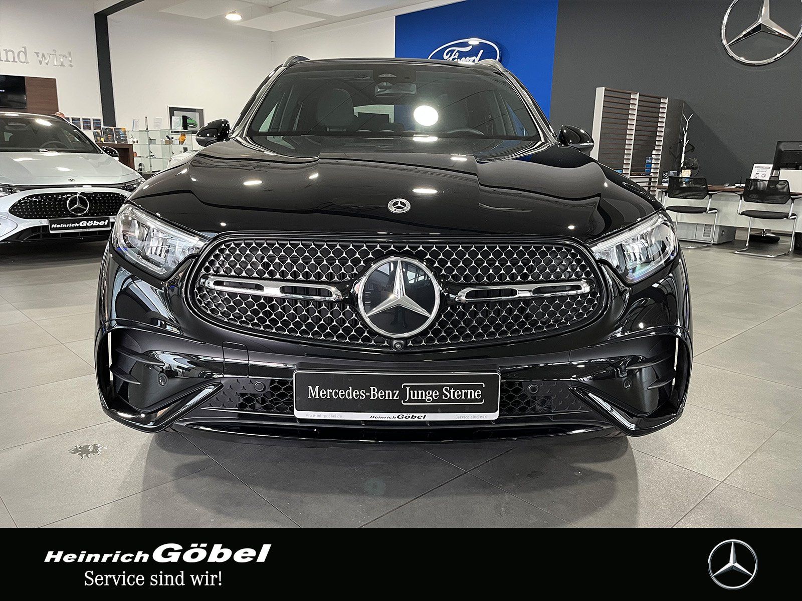 Fahrzeugabbildung Mercedes-Benz GLC 300 4M EDITION-AMG+PANO+AHK+360°+MEMORY+LED