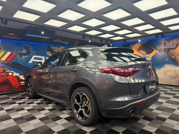 Alfa-Romeo Stelvio - 7