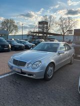 Mercedes-Benz Mercedes Benz E 270 CDI Avantgarde/Manuell - Mercedes-Benz E 270: Cdi Avantgarde