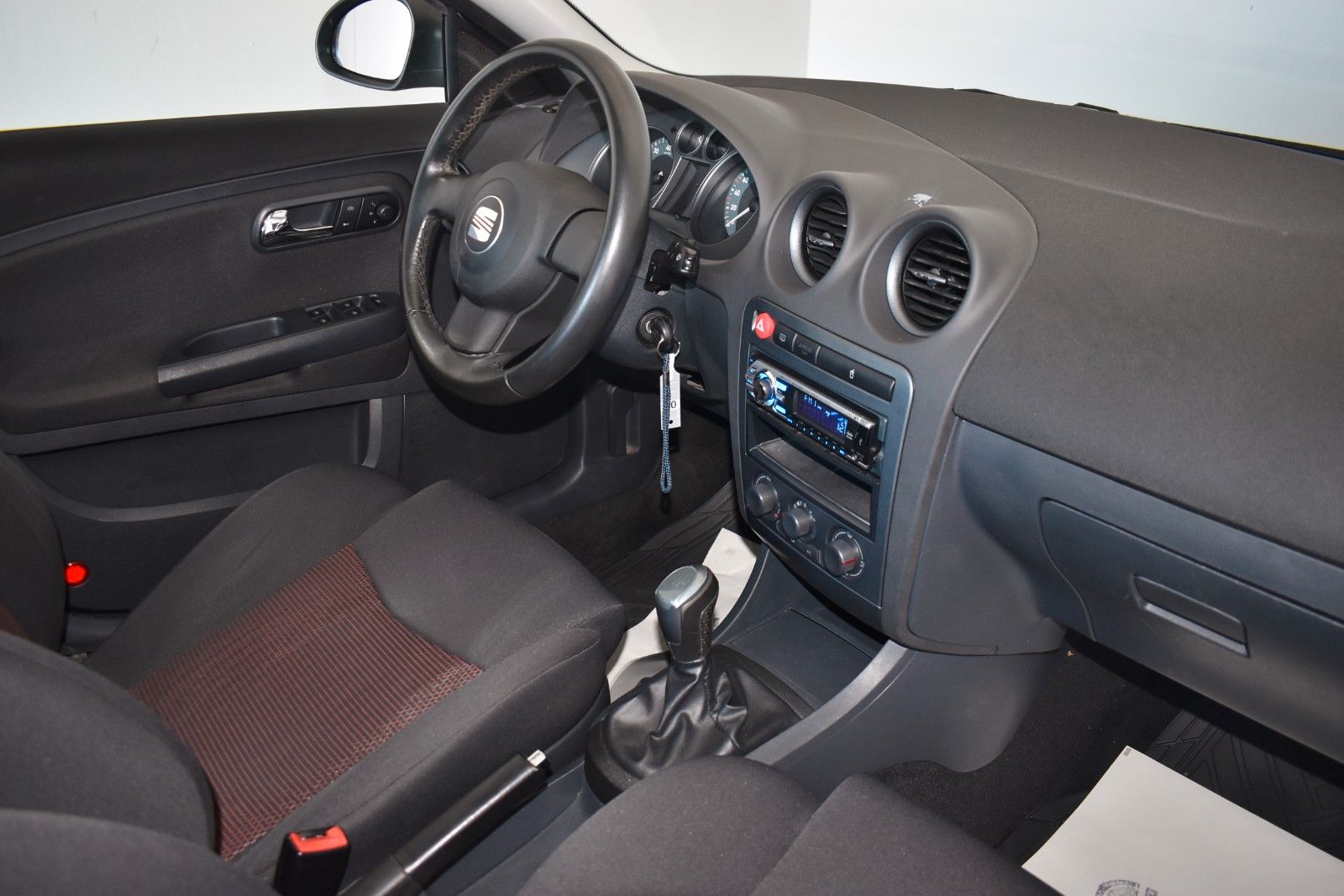 Fahrzeugabbildung SEAT Ibiza Sport Edition Sportsitze,8 fach bereift