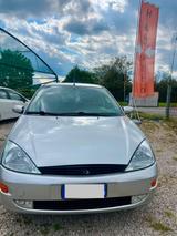 Ford Focus 1.8 TDDi cat 5p. Ambiente - Ford Focus Ambiente mit Diesel-Antrieb