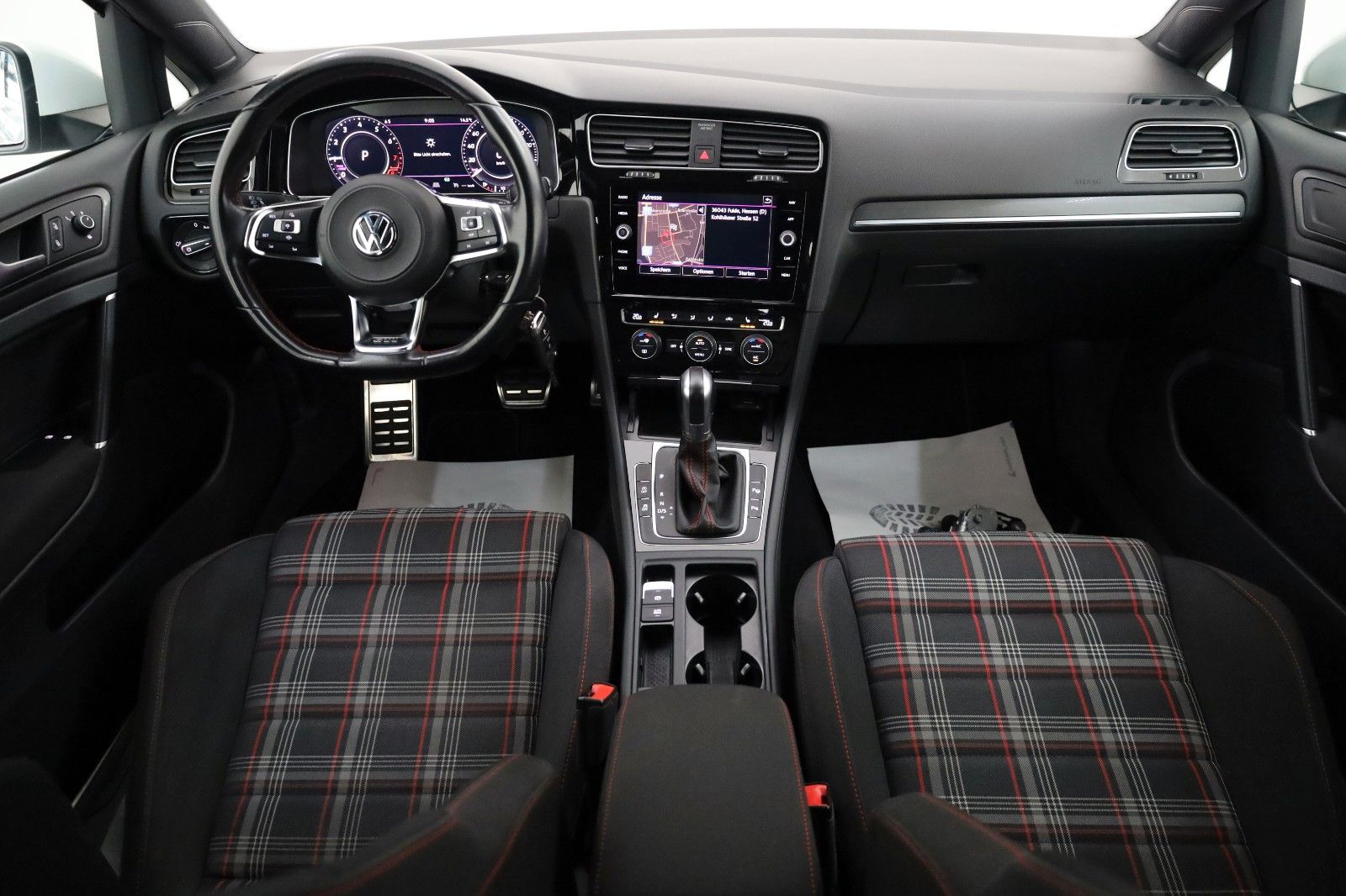 Fahrzeugabbildung Volkswagen Golf VII Lim. GTI Performance Navi,LED,SH,ACC