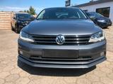 Volkswagen Jetta VI Basis BMT - Volkswagen Jetta: Limousine