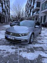 Volkswagen Passat b8 R line Webasto 190PS - Volkswagen Passat Variant: W8