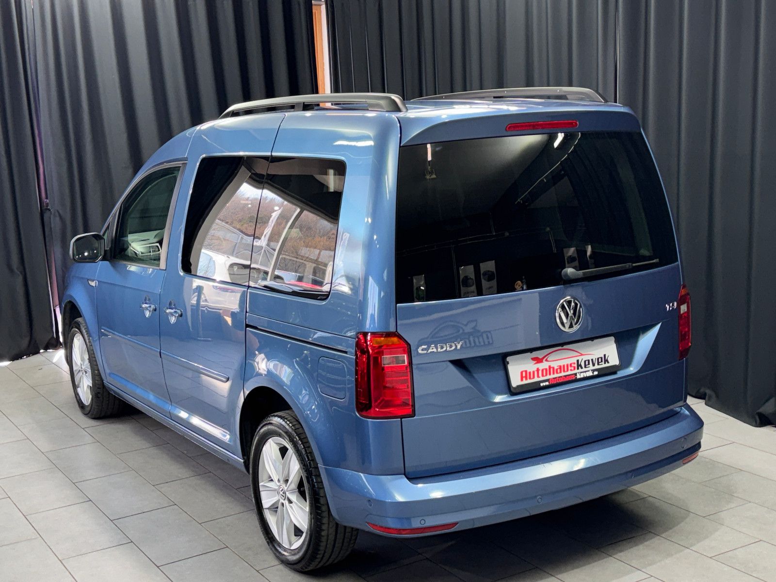 Fahrzeugabbildung Volkswagen Caddy PKW Comfortline BMT 1.4 TSI|NAVI|PDC|