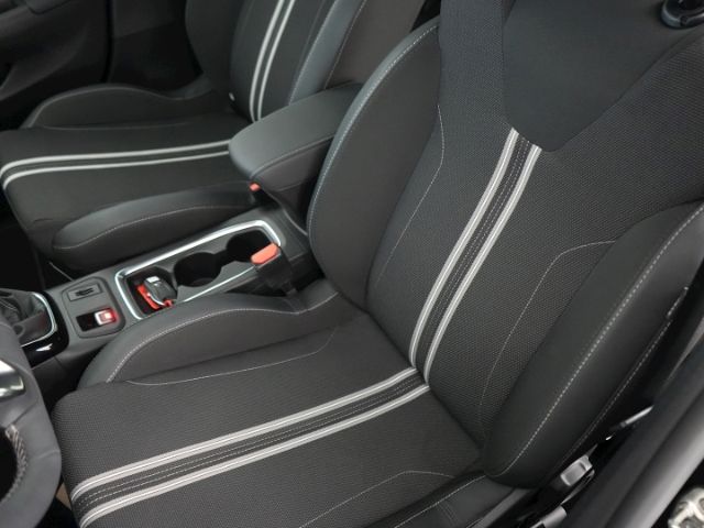 Corsa F FACELIFT GS+LED LICHT+NAVI+RÜCKFAHRKAMER