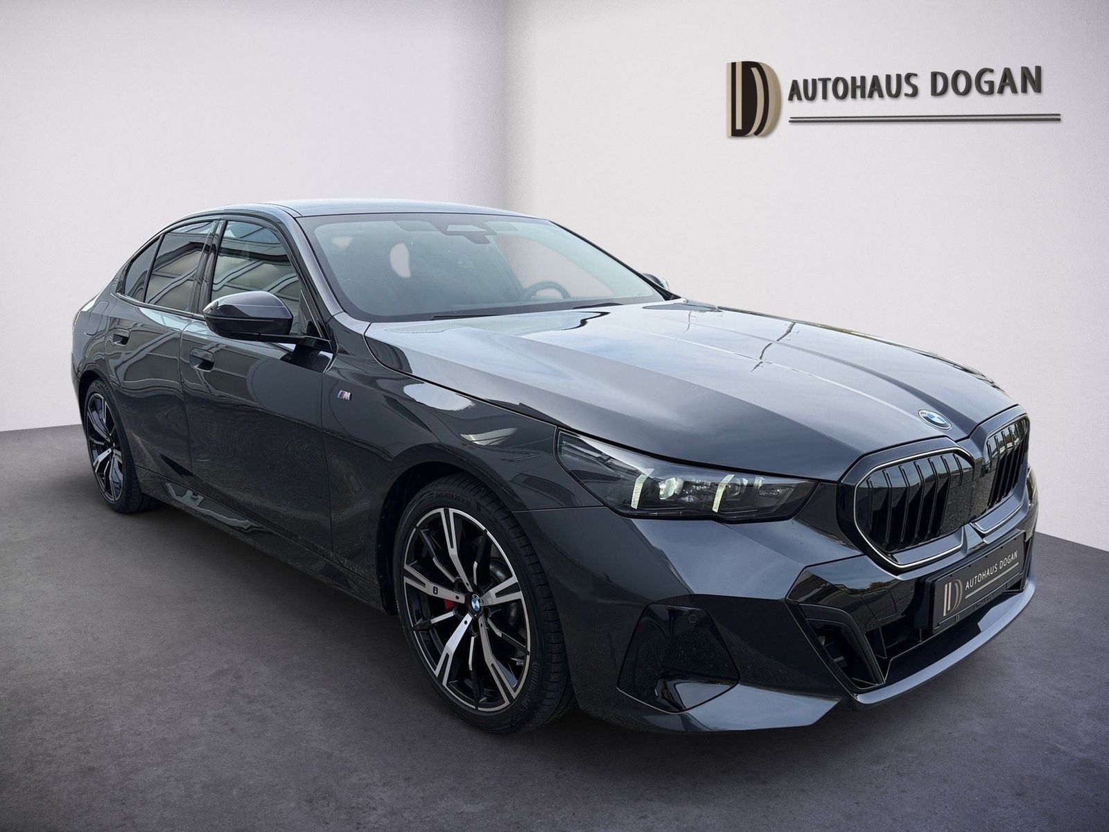 BMW 520i MSport Pro Head-Up 360Cam 20Z AHK ACC Keyle foto 2