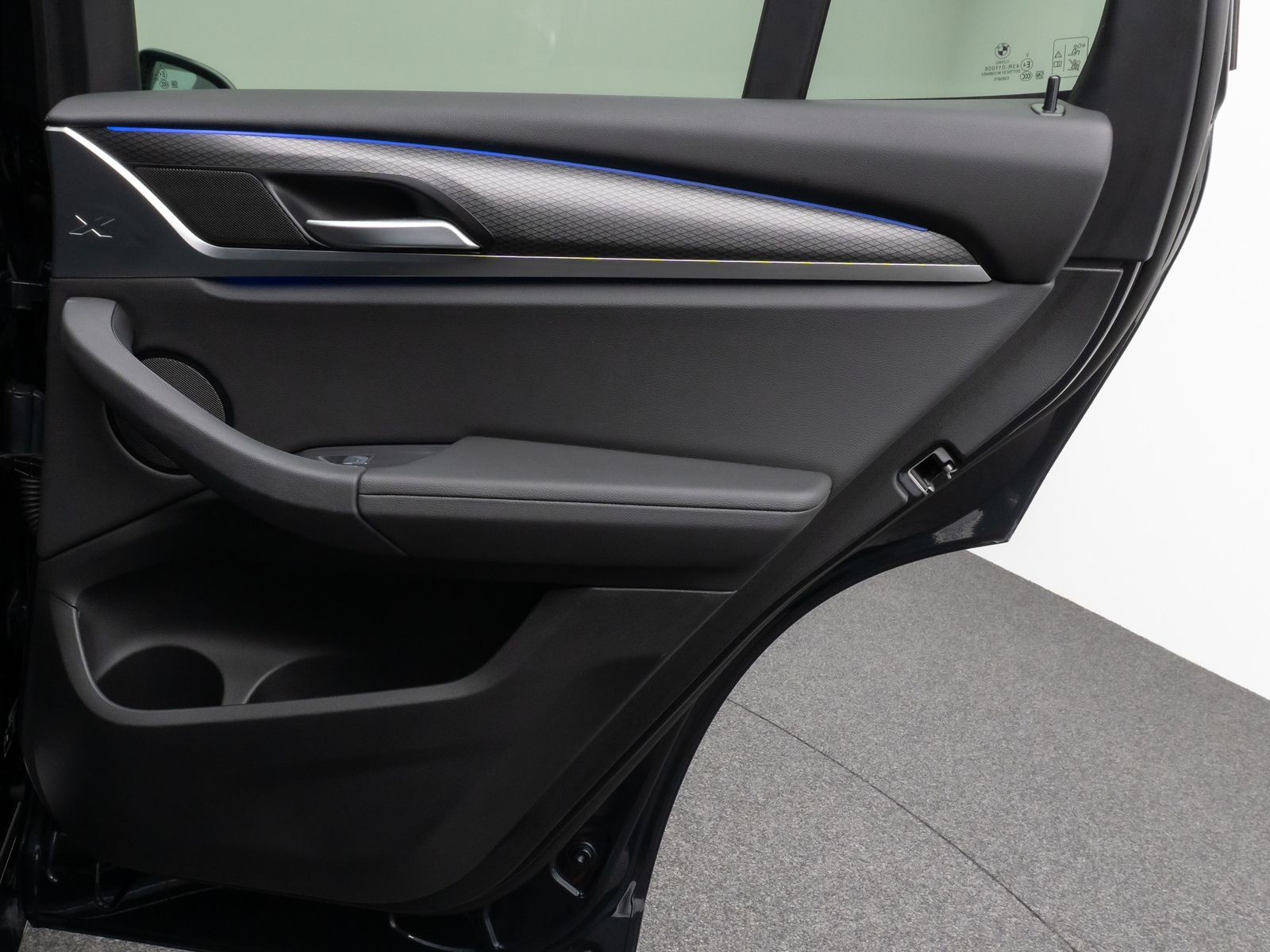 Fahrzeugabbildung BMW X3 xD20d M Sport Panorama Kamera Laser HUD HiFi