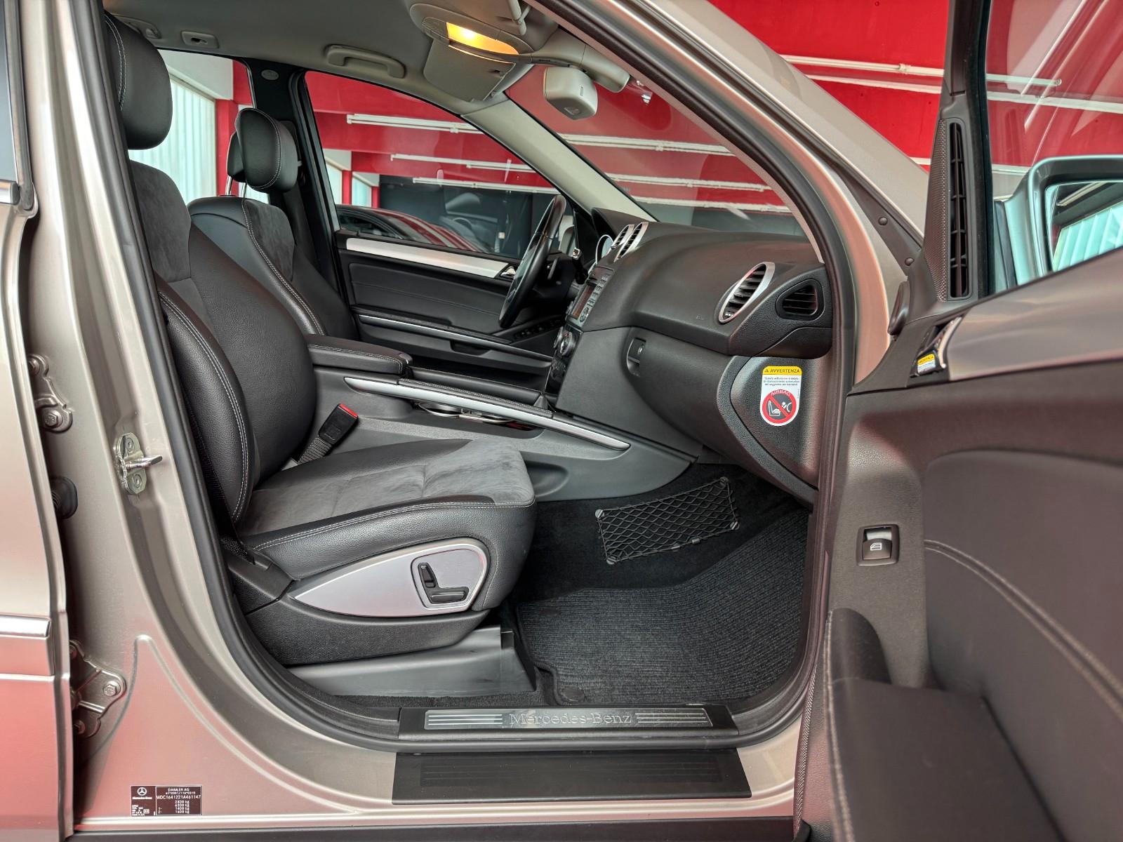 Mercedes-Benz ML320CDI Mopf 4Matic AHK Kamera Airmatic Sportp