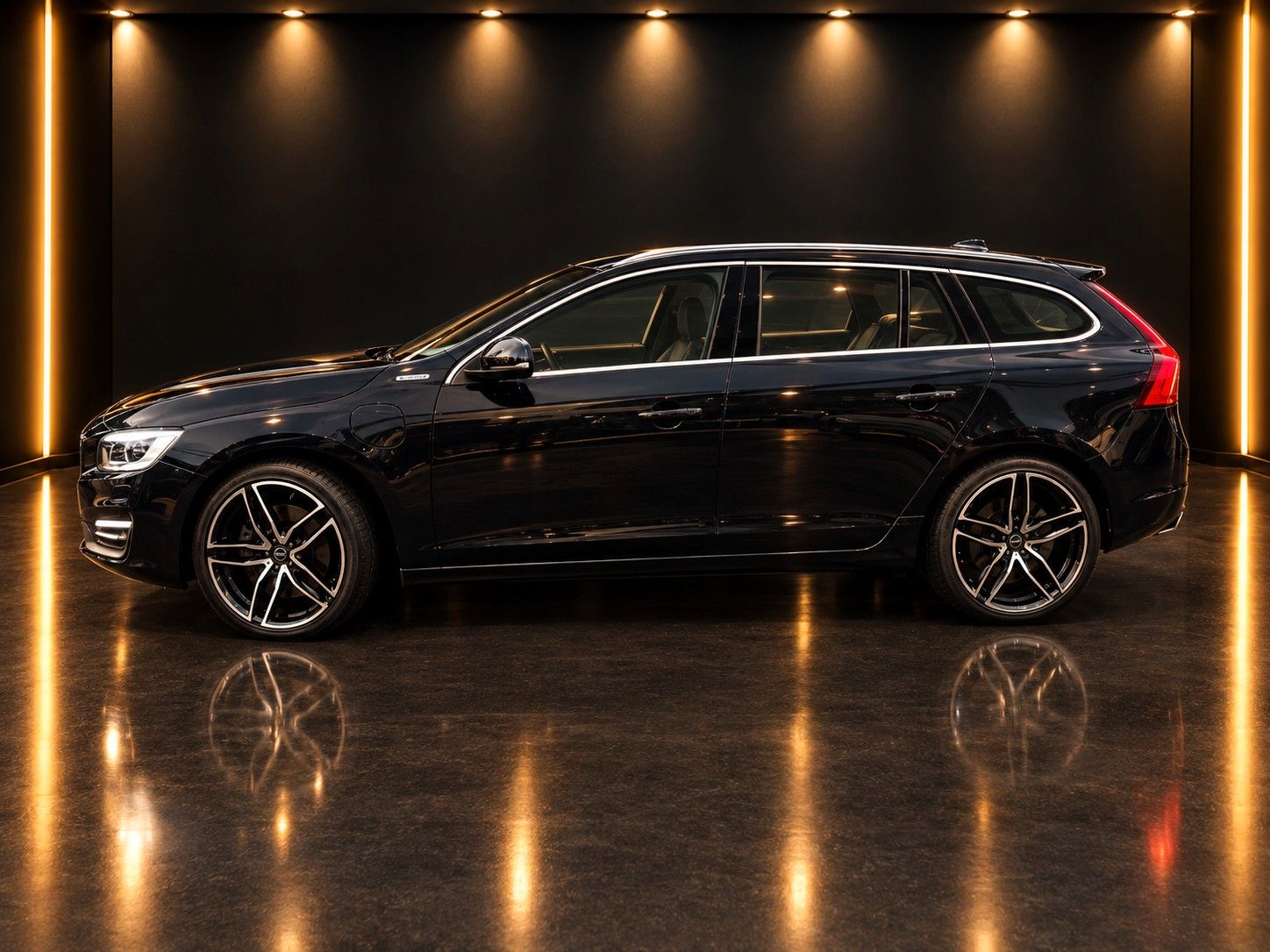 Volvo V60 Kombi Momentum AWD