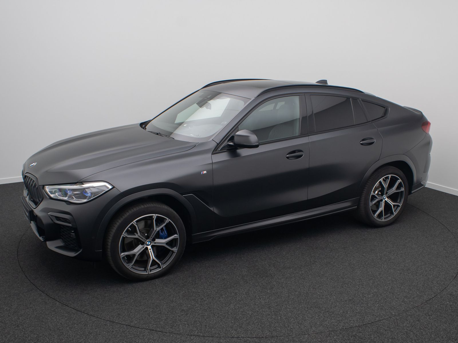 Fahrzeugabbildung BMW X6 xD40d M Sport Laser DAB Kamera HUD AHK 21Zoll